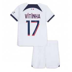 Paris Saint-Germain Vitinha Ferreira #17 Koszulka Wyjazdowych Dziecięca 2023-24 Krótki Rękaw (+ Krótkie spodenki)